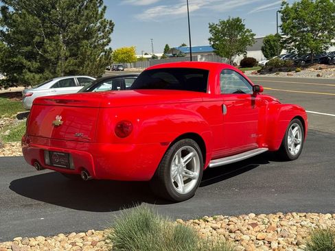 Used 2005 Chevrolet SSR w/ Preferred Equipment Group RWD image 16