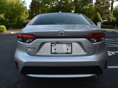 Used 2021 Toyota Corolla XLE FWD image 6