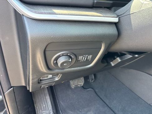New 2026 Jeep Grand Cherokee Limited w/ Limited Altitude Package AWD/4WD image 16