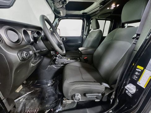 Used 2023 Jeep Gladiator Sport AWD/4WD image 20