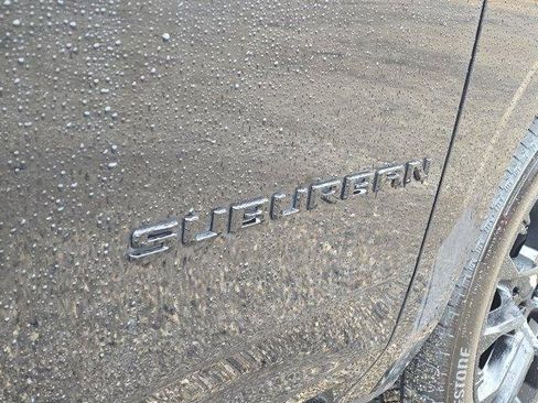 Used 2024 Chevrolet Suburban High Country w/ Advanced Technology Package image 6