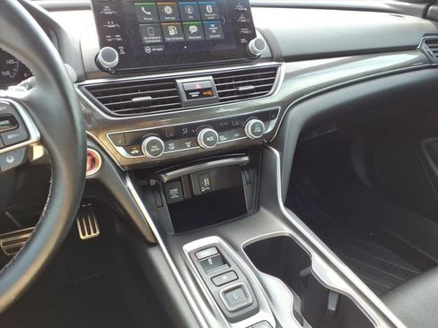 Used 2018 Honda Accord Sport image 28