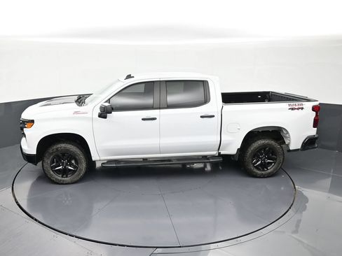 Used 2024 Chevrolet Silverado 1500 Custom Trail Boss AWD/4WD image 13