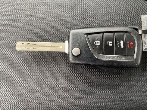 Used 2023 Toyota Corolla LE image 32