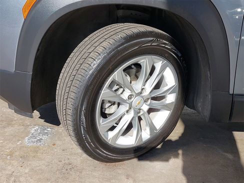 Used 2021 Chevrolet TrailBlazer LS image 31