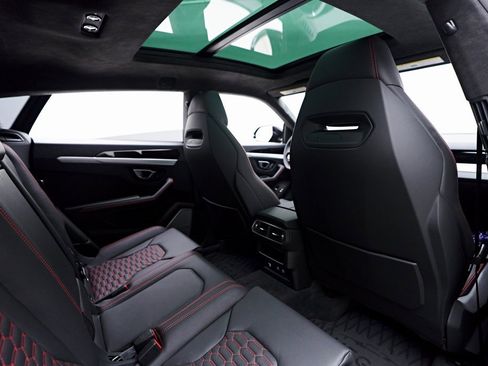 Used 2022 Lamborghini Urus image 45