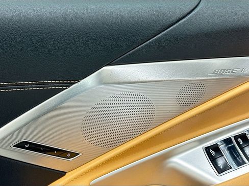 Used 2021 Chevrolet Corvette Stingray Preferred Conv w/ Z51 Performance Package RWD image 19