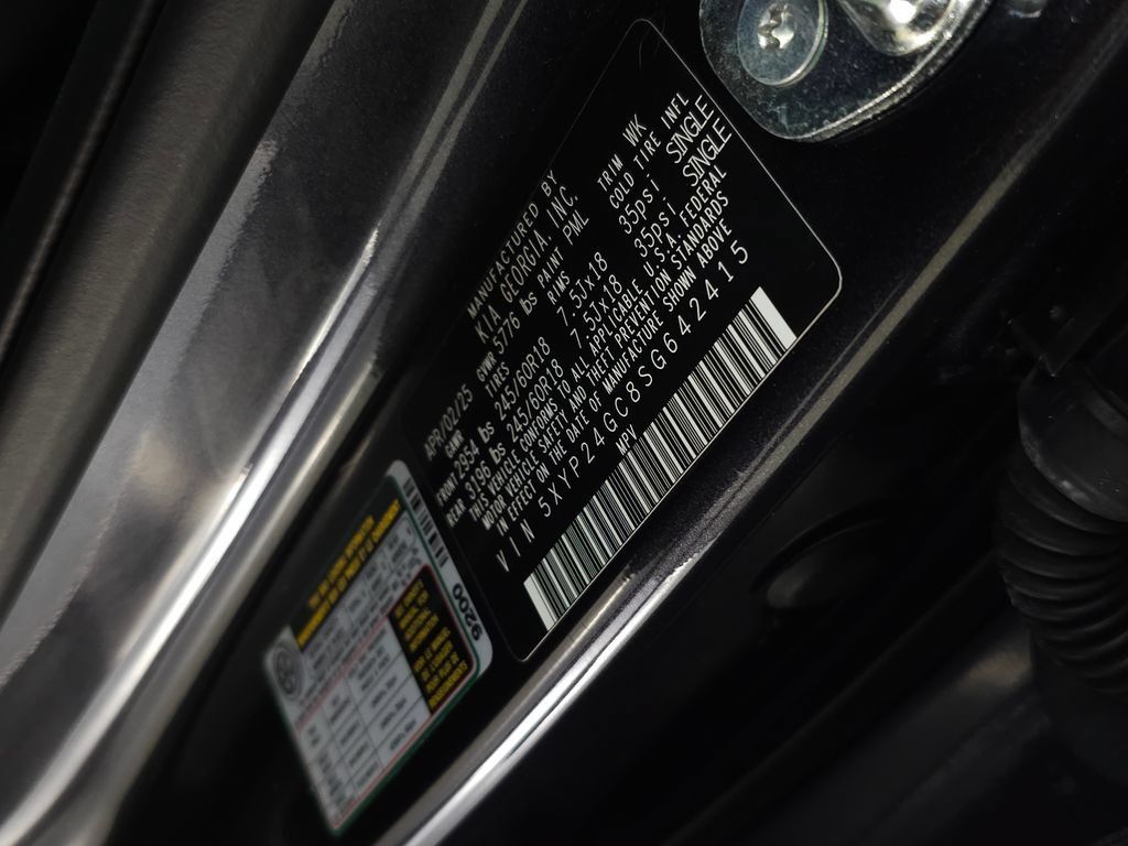 Used 2025 Kia Telluride LX FWD image 32