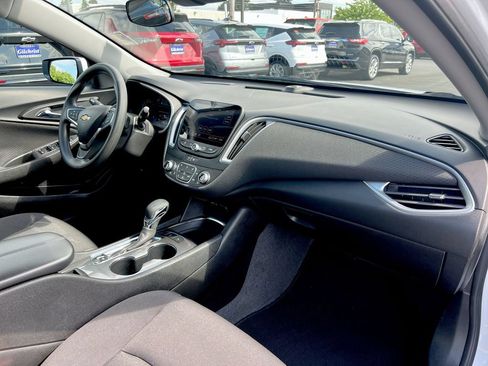 Used 2024 Chevrolet Malibu LT FWD image 23