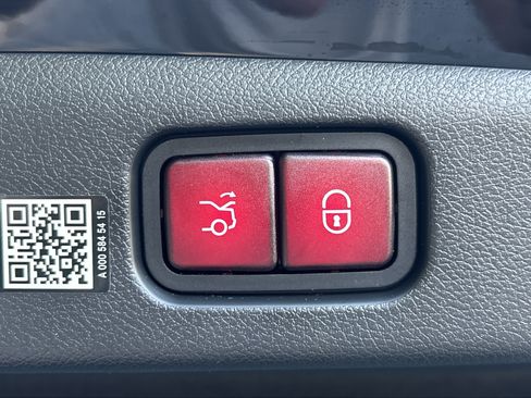 Certified 2025 Mercedes-Benz E 350 4MATIC Sedan image 13