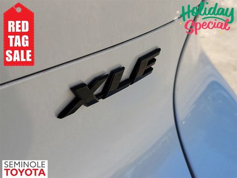 Used 2024 Toyota Venza Nightshade image 7