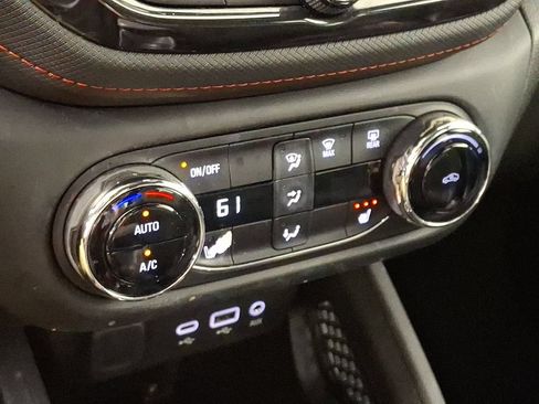 Used 2021 Chevrolet TrailBlazer RS w/ Convenience Package FWD image 17