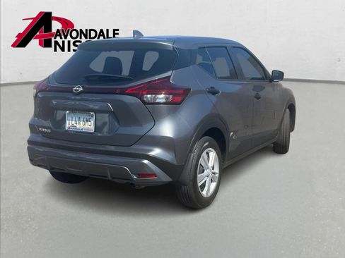 Used 2025 Nissan Kicks Play S image 4