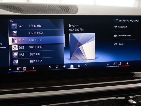 Used 2025 BMW X5 xDrive50e image 30