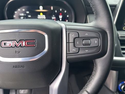 Used 2024 GMC Yukon SLT image 11