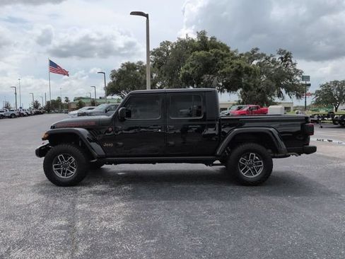 Used 2025 Jeep Gladiator Mojave AWD/4WD image 8