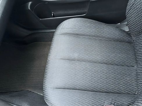 Used 2011 Subaru Outback 2.5i Premium w/ All-Weather Pkg image 37