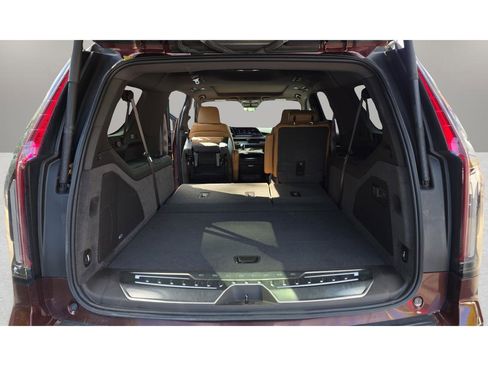 Certified 2022 Cadillac Escalade ESV Premium Luxury w/ LPO, Illumination Package image 32