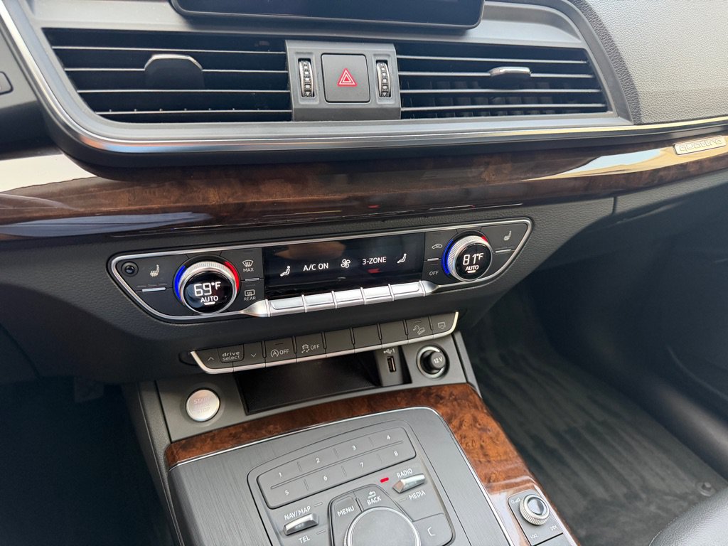 Used 2019 Audi Q5 Premium AWD/4WD image 18