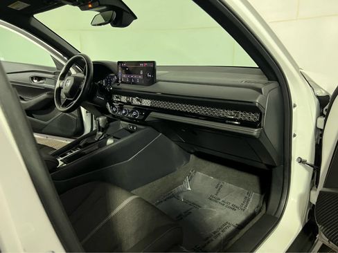 Used 2025 Honda Accord Sport image 29