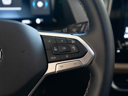 Used 2024 Volkswagen Atlas Cross Sport SE image 21