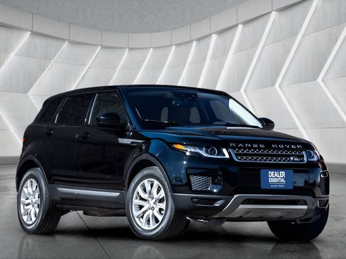 Used 2019 Land Rover Range Rover Evoque SE AWD/4WD image 1