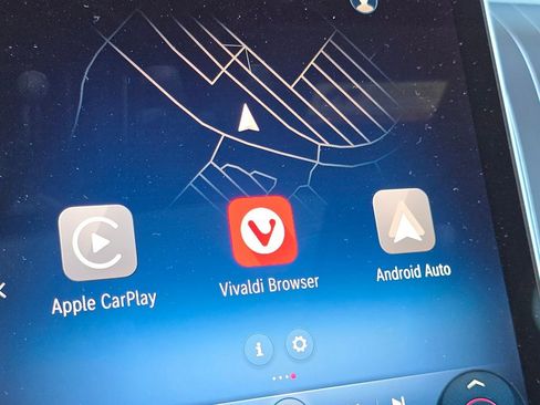 Used 2026 Mercedes-Benz GLC 300 4MATIC image 5