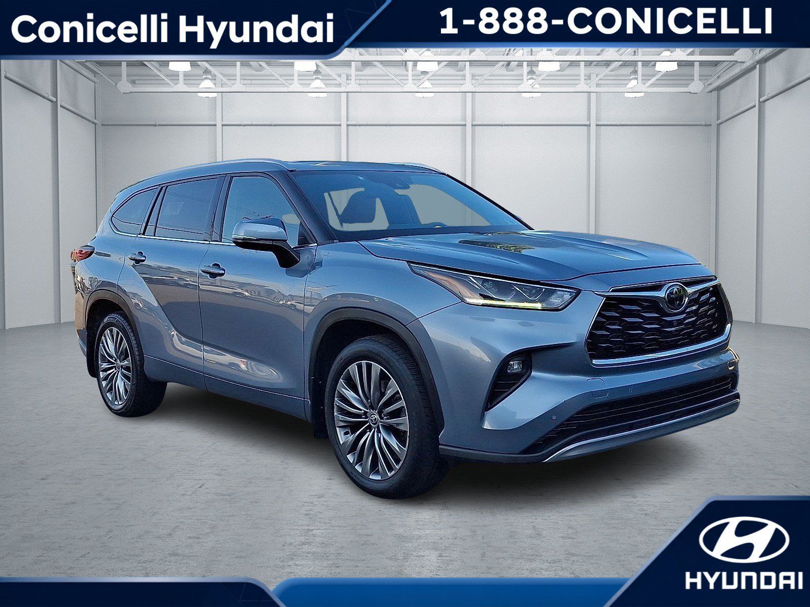 Used 2022 Toyota Highlander Platinum AWD/4WD image 1