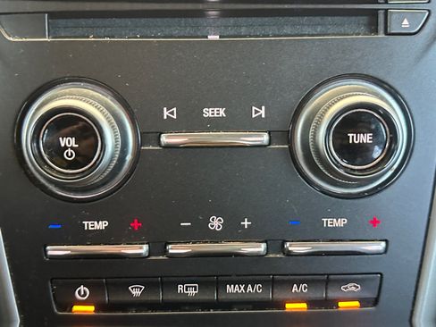 Used 2015 Lincoln MKC FWD w/ Equipment Group 102A Reserve image 17