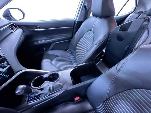 Used 2024 Toyota Camry SE FWD image 29