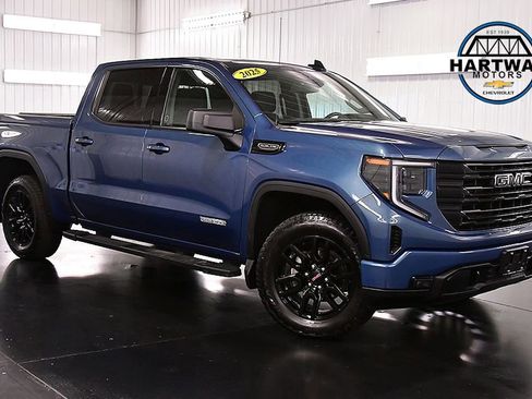 Used 2025 GMC Sierra 1500 Elevation w/ Preferred Package AWD/4WD image 1