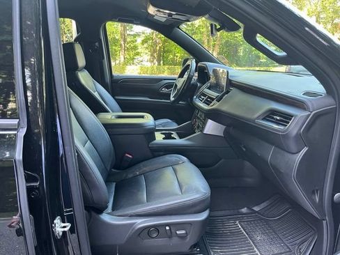 Used 2022 Chevrolet Tahoe Z71 w/ Luxury Package AWD/4WD image 11