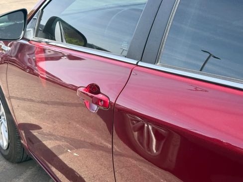 Used 2015 Toyota Camry LE FWD image 14