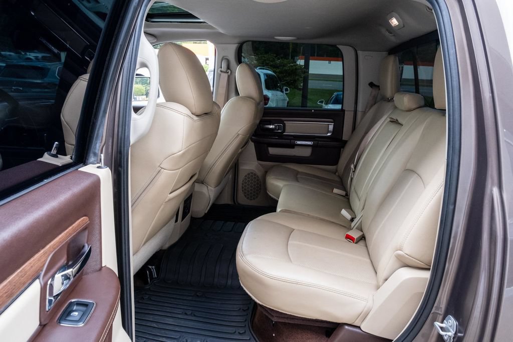 Used 2018 RAM 1500 Laramie w/ Convenience Group AWD/4WD image 28