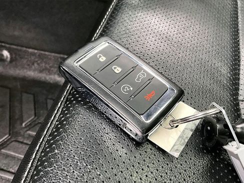 Used 2022 Jeep Grand Cherokee Limited 4xe w/ Luxury Tech Group II image 11