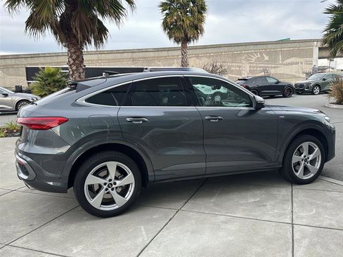 Used 2025 Audi Q5 Premium Plus w/ Premium Plus image 5