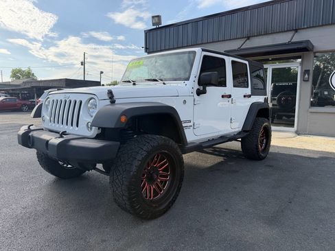 Used 2017 Jeep Wrangler Unlimited Sport w/ Quick Order Package 24S AWD/4WD image 2