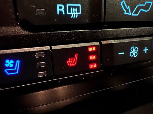 Used 2020 Ford F150 Raptor w/ Equipment Group 802A Luxury image 31