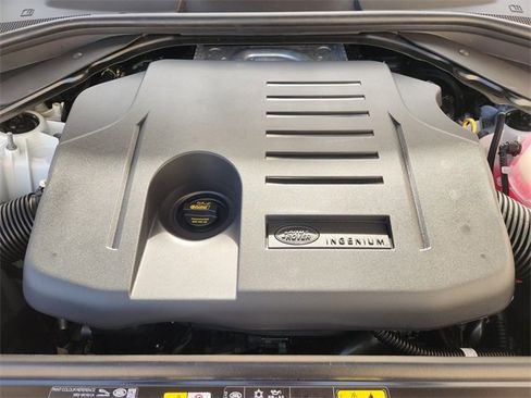 New 2026 Land Rover Range Rover Long Wheelbase SE image 21