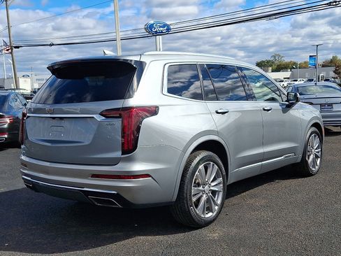 Used 2023 Cadillac XT6 Premium Luxury image 7