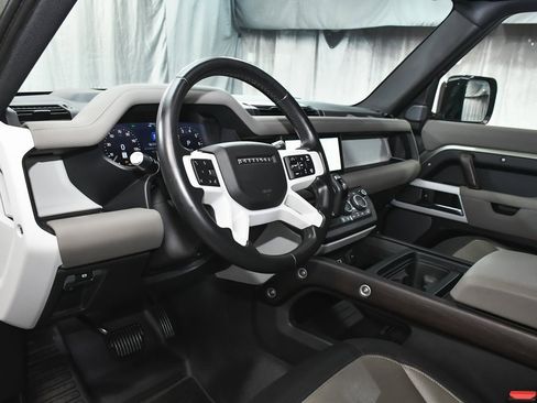 Used 2021 Land Rover Defender 110 X-Dynamic SE image 19