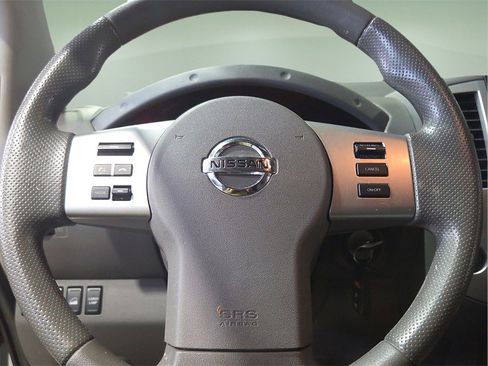 Used 2019 Nissan Frontier SV image 25