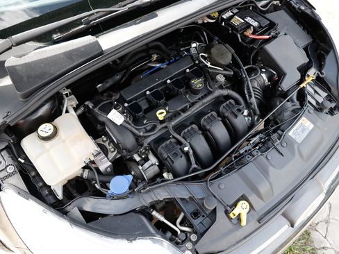 Used 2012 Ford Focus SE FWD image 41