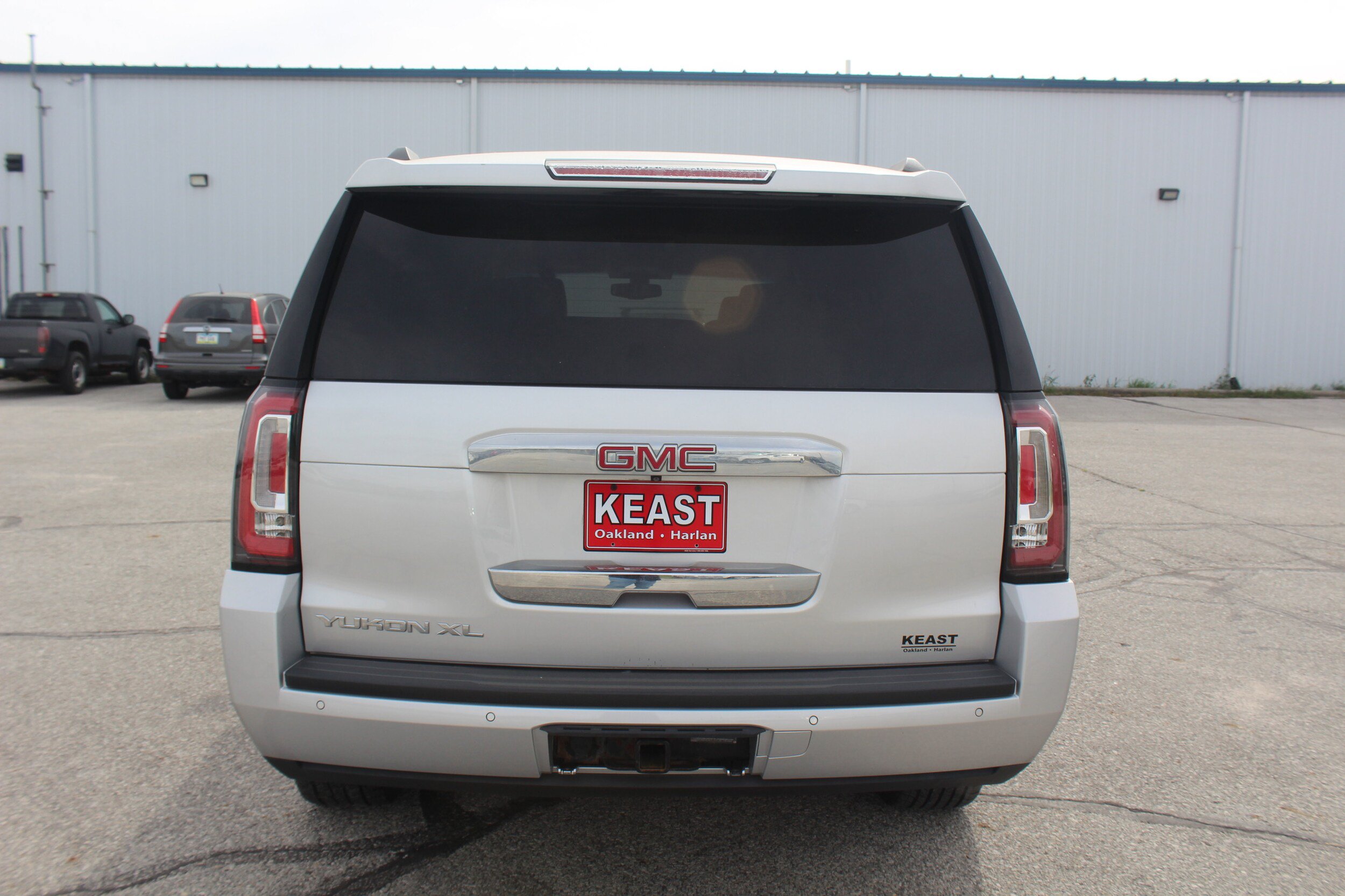 Used 2016 GMC Yukon XL SLE AWD/4WD image 3