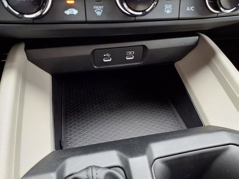 Certified 2025 Honda Accord LX image 8