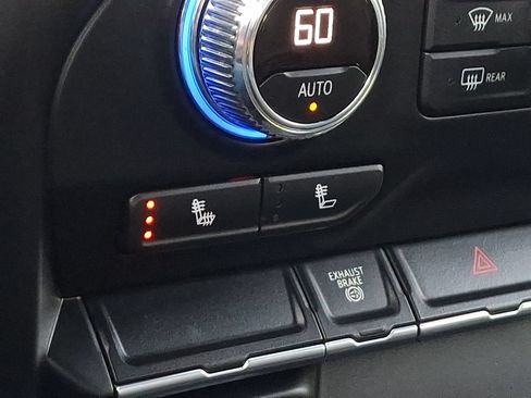 Used 2022 GMC Sierra 3500 SLE w/ SLE Convenience Package AWD/4WD image 25