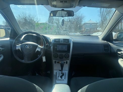Used 2010 Toyota Corolla S image 18