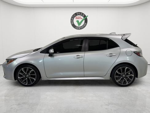 Used 2019 Toyota Corolla XSE FWD image 2