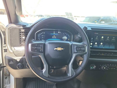 Used 2022 Chevrolet Silverado 1500 LT image 15