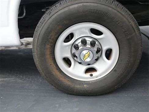 Used 2024 Chevrolet Express 3500 LT w/ LT Preferred Equipment Group image 10